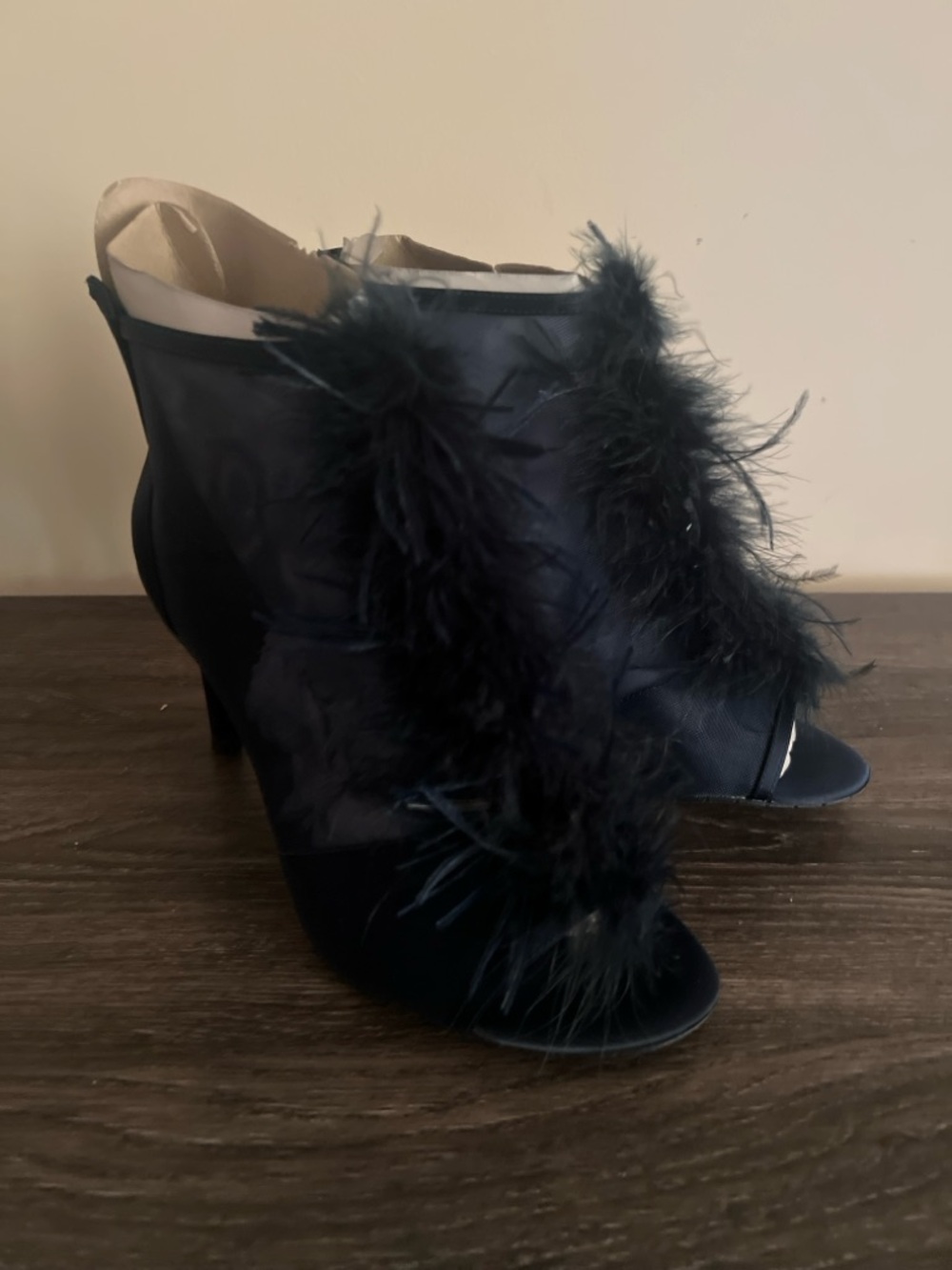 Kenneth Cole Navy Boa Heels - Picture 6 of 10
